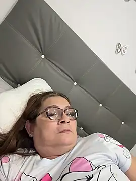 AntonellaAlondra4 online show from February 25, 2026, 3:07 am