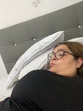 AntonellaAlondra4 online show from March 3, 2025, 7:07 pm