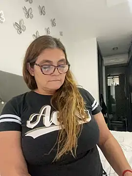 AntonellaAlondra4 online show from February 23, 2025, 9:05 pm