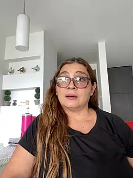 AntonellaAlondra4 online show from February 17, 2025, 6:50 pm