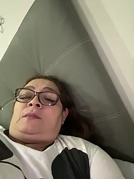 AntonellaAlondra4 online show from September 10, 2025, 4:11 am