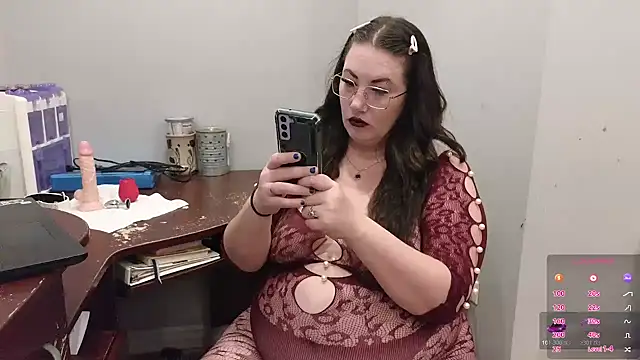 ThickGirlsDoItBetter online show from January 31, 2026, 11:03 pm