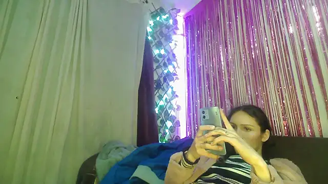 princesskitty111 online show from October 27, 2025, 8:26 am