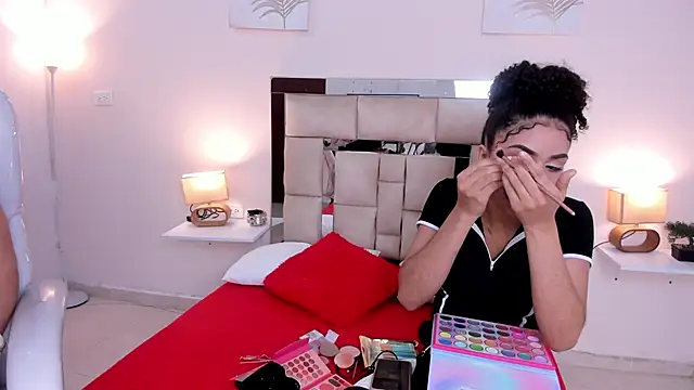 saraandstiven online show from March 23, 2025, 4:05 am