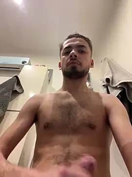 romain698 online show from February 15, 2026, 8:24 am