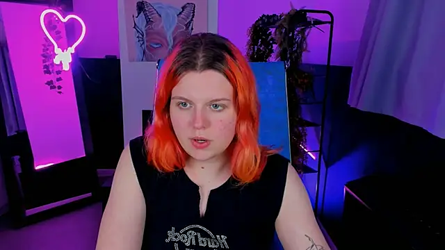 Snapshot of NielletaBlossom chatting on March 10, 2025, 2:16 pm NielletaBlossom online show from March 10, 2025, 2:16 pm