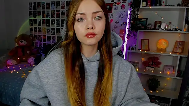 AkiraKatsu online show from September 30, 2025, 11:27 am