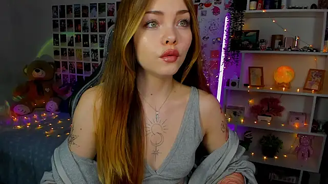 AkiraKatsu online show from October 11, 2025, 11:44 am