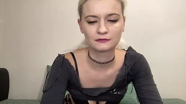 Onika Love online show from November 23, 2025, 12:53 am