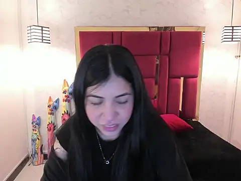 Violet m online show from September 19, 2025, 11:47 am
