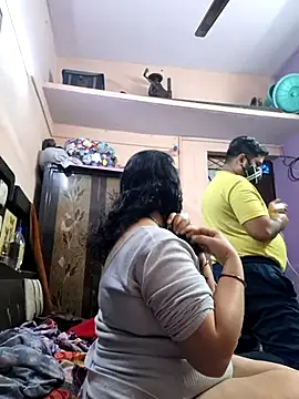 Snapshot of bobbyronak chatting on February 3, 2026, 6:57 pm bobbyronak online show from February 3, 2026, 6:57 pm