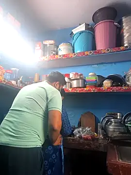 Snapshot of bobbyronak chatting on February 17, 2026, 6:44 am bobbyronak online show from February 17, 2026, 6:44 am