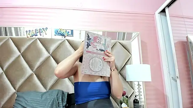 Aurora-Rossi online show from February 5, 2026, 2:51 am