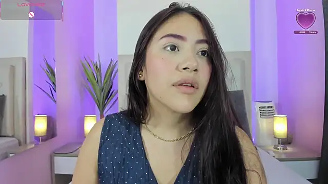 nicolle pierce online show from April 7, 2026, 9:44 am