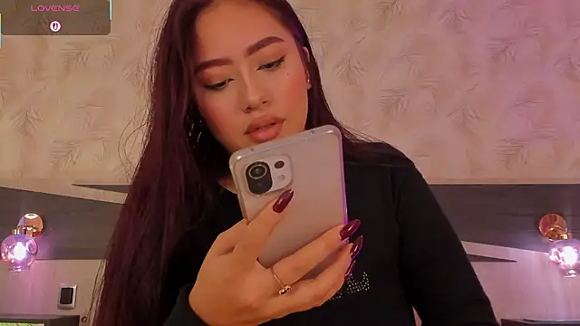 nicolle pierce online show from March 11, 2026, 1:16 pm