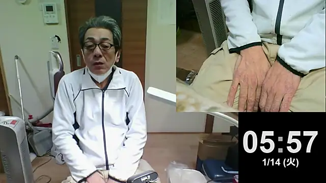 Snapshot of mama010-chan chatting on January 14, 2025, 8:59 pm mama010-chan online show from January 14, 2025, 8:59 pm