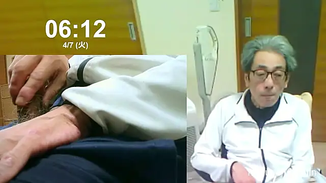 mama010-chan online show from April 7, 2026, 9:16 pm