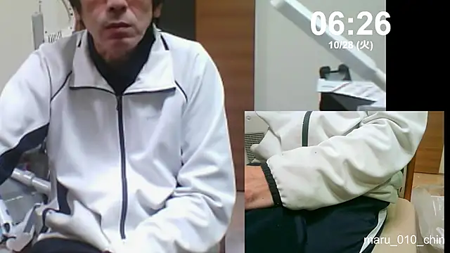 mama010-chan online show from October 27, 2025, 9:27 pm