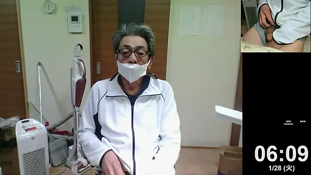 Snapshot of mama010-chan chatting on January 27, 2025, 9:11 pm mama010-chan online show from January 27, 2025, 9:11 pm