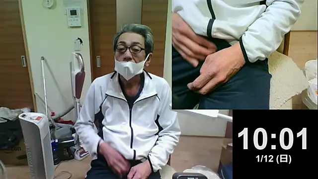 Snapshot of mama010-chan chatting on January 13, 2025, 1:02 am mama010-chan online show from January 13, 2025, 1:02 am