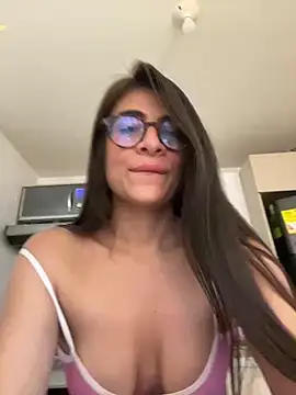 MariaIsabella8 online show from March 22, 2025, 7:20 pm