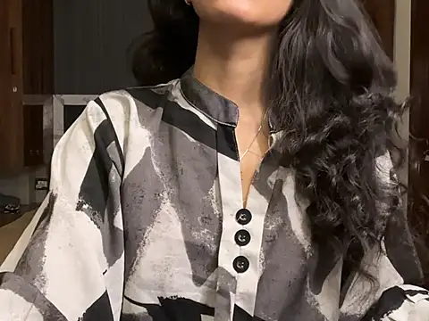 Divyaa69 online show from April 2, 2026, 5:30 pm