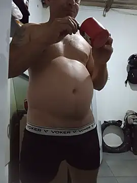 LOIROGOSTOSO87 online show from June 4, 2026, 1:43 am