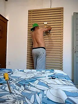 LOIROGOSTOSO87 online show from September 13, 2025, 3:34 pm