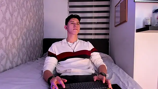 Snapshot of Dorianmistery2322_ chatting on March 5, 2025, 4:45 am Dorianmistery2322 online show from March 5, 2025, 4:45 am