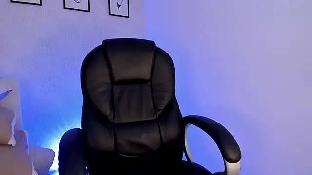 Snapshot of Dorianmistery2322_ chatting on October 8, 2025, 10:32 pm Dorianmistery2322 online show from October 8, 2025, 10:32 pm