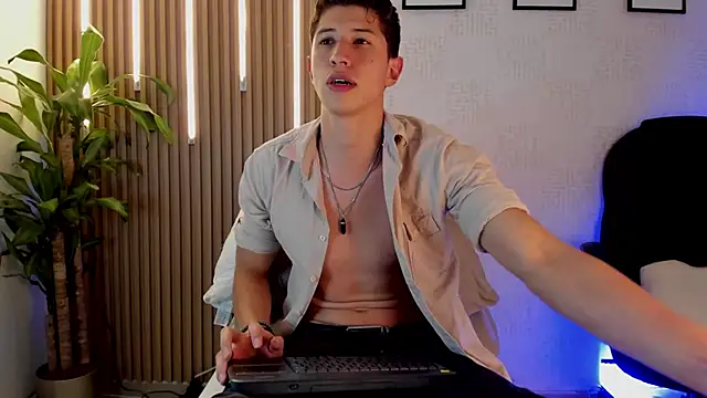 Snapshot of Dorianmistery2322_ chatting on December 17, 2025, 4:06 am Dorianmistery2322 online show from December 17, 2025, 4:06 am