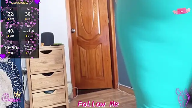 QueenYsuRey online show from January 16, 2026, 3:05 pm