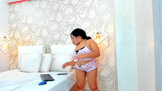 Snapshot of CelesteMason chatting on March 19, 2025, 5:28 pm CelesteMason online show from March 19, 2025, 5:28 pm