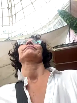 MireyaTorresGu online show from November 20, 2025, 3:02 pm