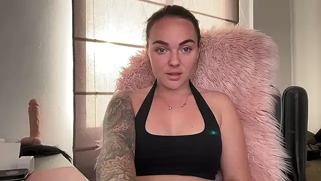 yorkshiregal online show from March 10, 2025, 4:46 pm