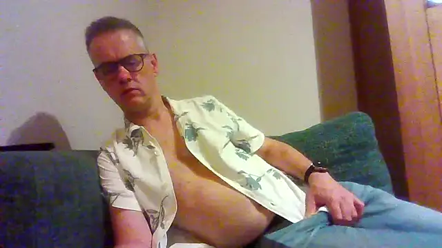 Snapshot of Hectorthyssen1 chatting on June 19, 2026, 10:36 pm Hectorthyssen1 online show from June 19, 2026, 10:36 pm