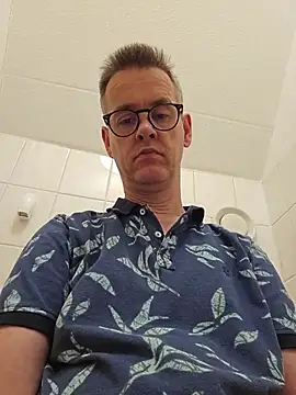 Snapshot of Hectorthyssen1 chatting on July 12, 2026, 11:22 am Hectorthyssen1 online show from July 12, 2026, 11:22 am