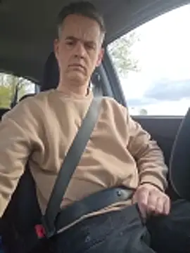 Hectorthyssen1 online show from April 20, 2026, 2:07 pm