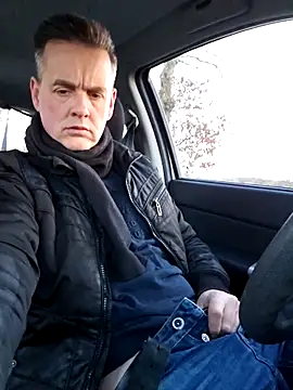 Hectorthyssen1 online show from February 17, 2025, 4:50 pm