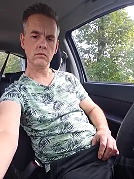 Hectorthyssen1 online show from September 26, 2025, 2:24 pm