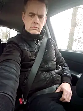 Hectorthyssen1 online show from February 24, 2025, 4:58 pm