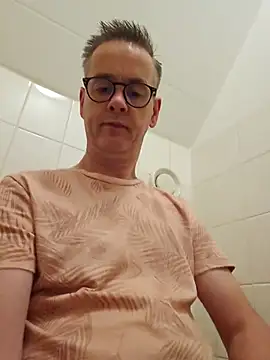 Snapshot of Hectorthyssen1 chatting on July 18, 2026, 1:52 pm Hectorthyssen1 online show from July 18, 2026, 1:52 pm