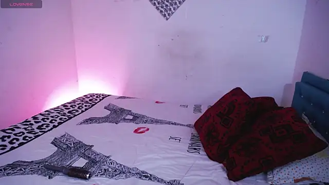 zarquita99 online show from November 6, 2025, 10:19 am