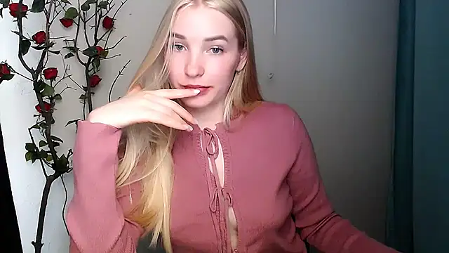 Queen ofLove online show from April 6, 2026, 12:39 pm