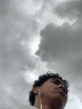 Ryan-hot online show from April 29, 2026, 4:33 pm