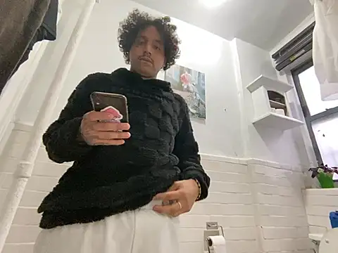 TacosSenpai online show from March 5, 2025, 9:04 pm