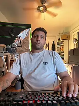 TacosSenpai online show from October 7, 2025, 9:38 pm