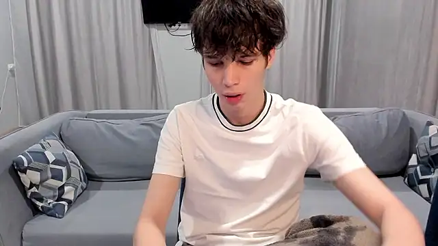 Snapshot of Im_Shine_Guy chatting on December 2, 2024, 7:44 pm Im Shine Guy online show from December 2, 2024, 7:44 pm