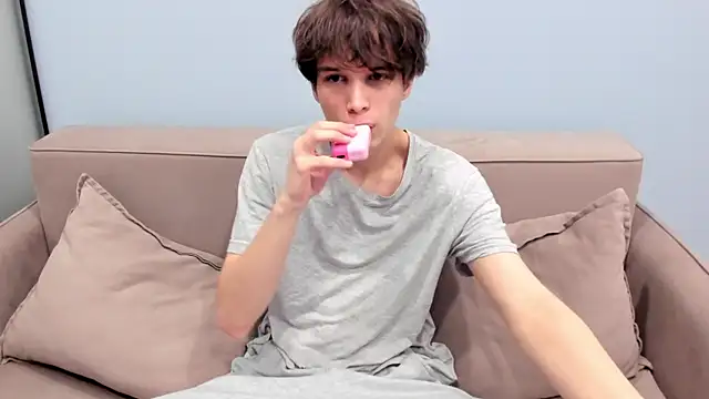 Snapshot of Im_Shine_Guy chatting on November 29, 2025, 8:20 pm Im Shine Guy online show from November 29, 2025, 8:20 pm