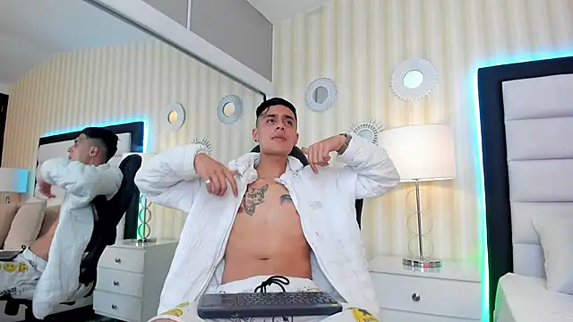 MikeStonnee online show from December 4, 2024, 6:38 am